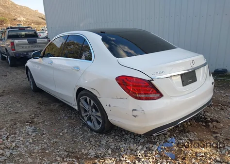 2017 Mercedes-Benz C 300 4Matic from USA, damaged, VIN 55SWF4KB5HU203993